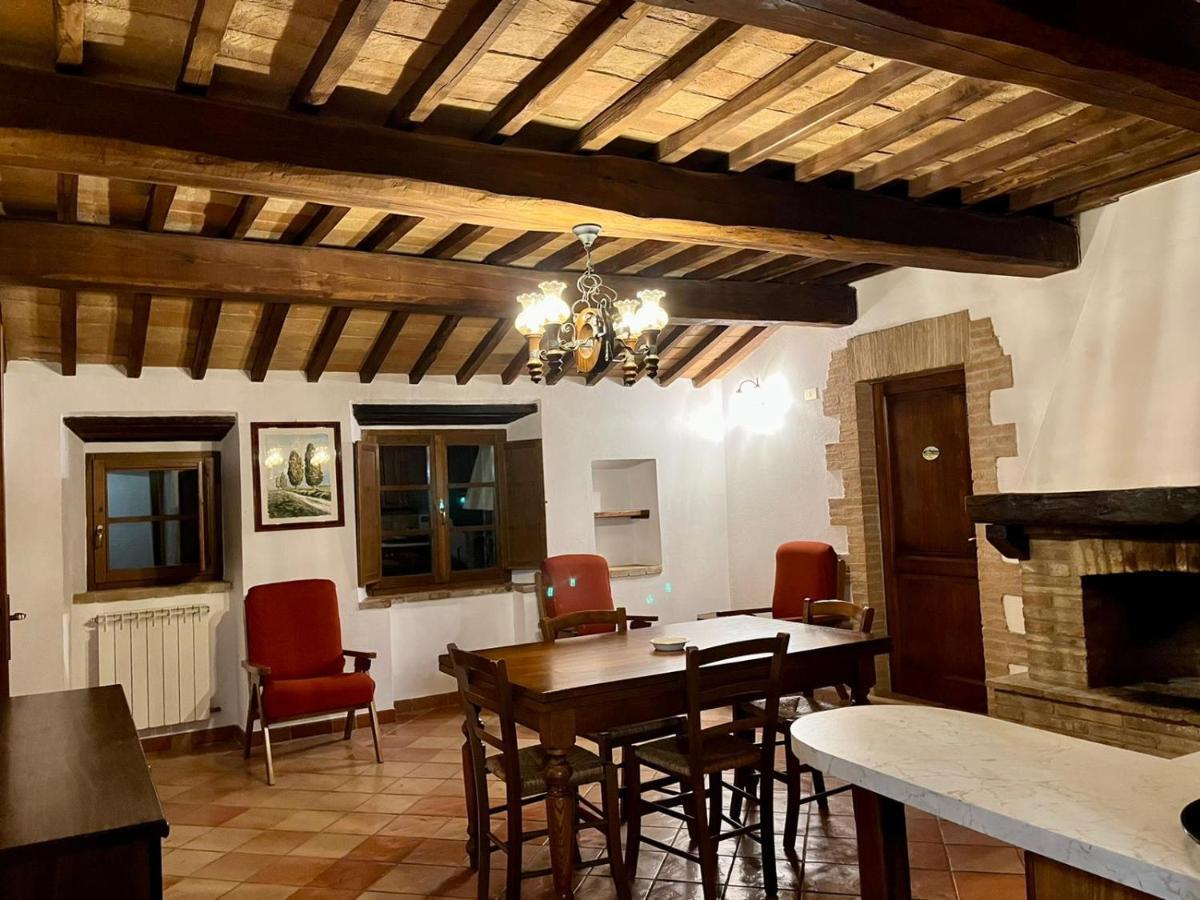 Agriturismo Le Querciole In Val D'Orcia Bagno Vignoni Luaran gambar