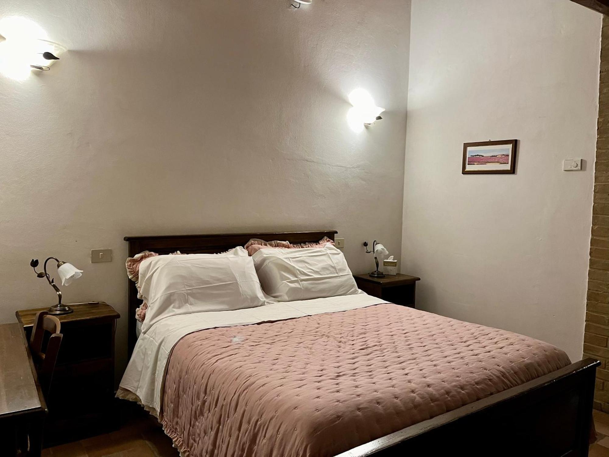 Agriturismo Le Querciole In Val D'Orcia Bagno Vignoni Bilik gambar